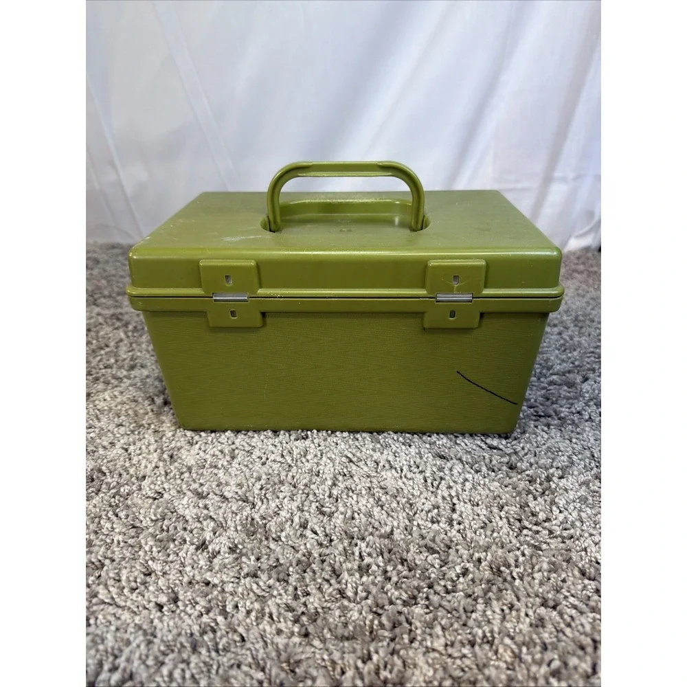 Vtg Wilson Wil-Hold Bright Blue Green Plastic Sewing Box with Tray 11
